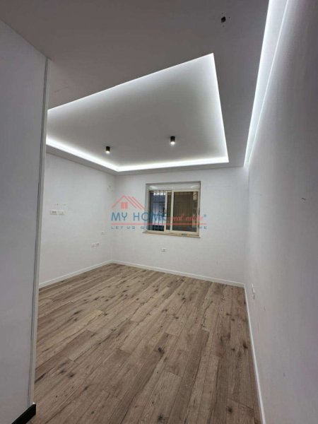 Tirane, Liste me oferta apartament 1+1 Kati 1, 62 m² 158.000 € (Gjimnazi Petro Nini)