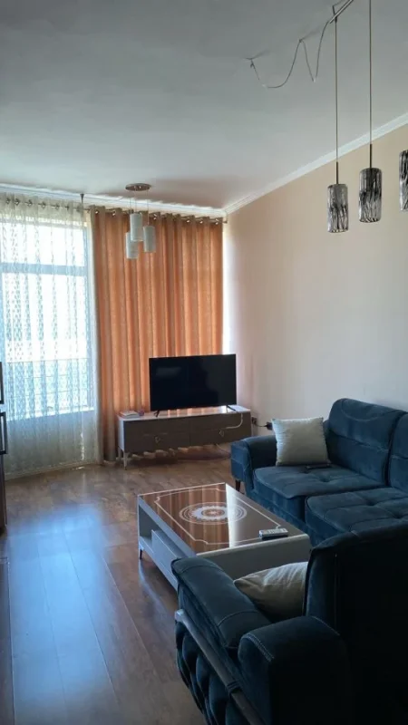 Tirane, jepet me qera apartament 2+1 Kati 3, 95 m² (Spitali Hygea)