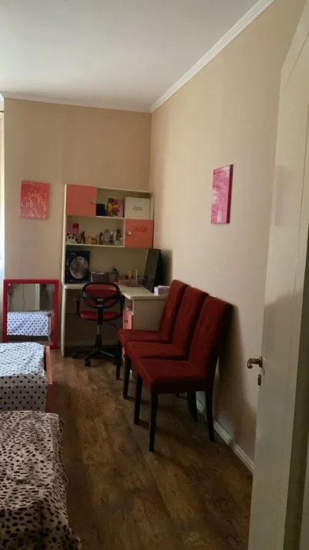 Tirane, jepet me qera apartament 2+1 Kati 3, 95 m² (Spitali Hygea)