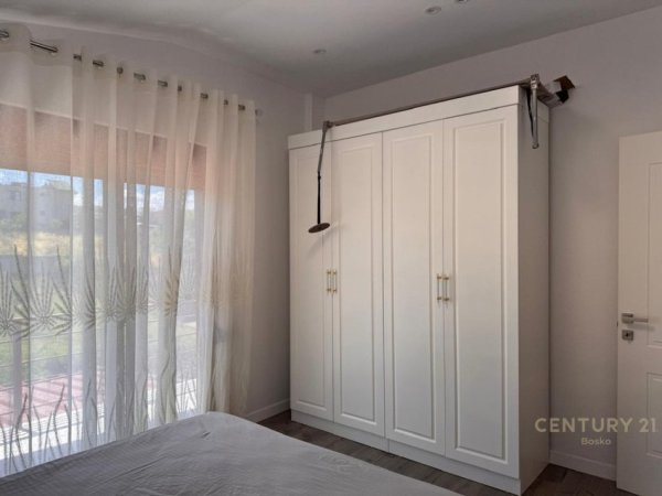 Tirane, jepet me qera apartament 2+1 Kati 2, 70 m² 500 € (Senatorium)