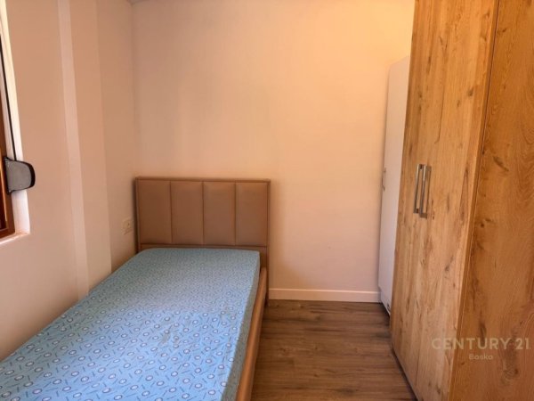 Tirane, jepet me qera apartament 2+1 Kati 2, 70 m² 500 € (Senatorium)