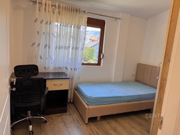 Tirane, jepet me qera apartament 2+1 Kati 2, 70 m² 500 € (Senatorium)
