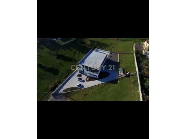 Tirane, jepet me qera ambjent biznesi Kati 0, 600 m² 1.500 € (Autostrada Tiranë–Elbasan, pranë TEG)