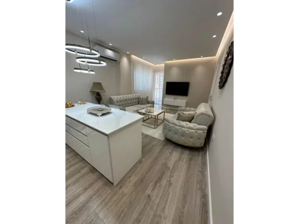 Tirane, shitet apartament 1+1 Kati 8, 66 m² 123.000 € (PRANE VILA L)