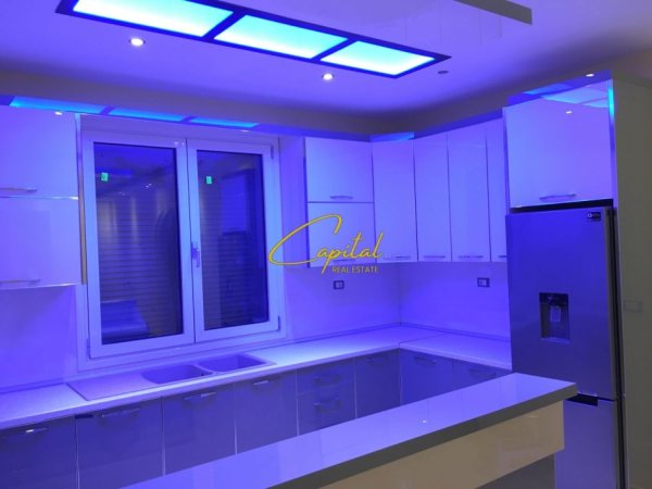 Vlore, shitet Vile 2 Katshe Kati 2, 600 m² 170.000 € (NOVOSELE VLORE)