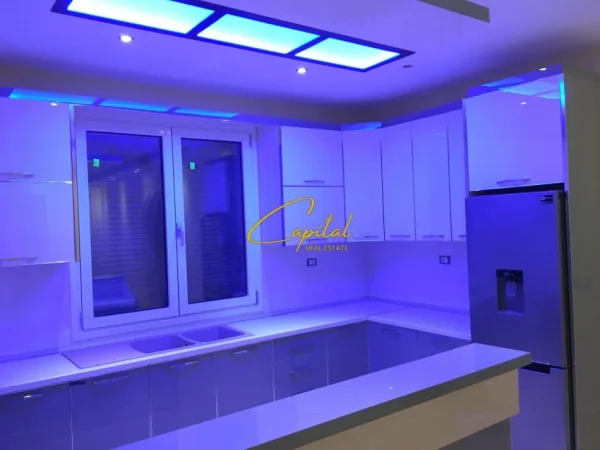 Vlore, shitet Vile 2 Katshe Kati 2, 600 m² 170.000 € (NOVOSELE VLORE)