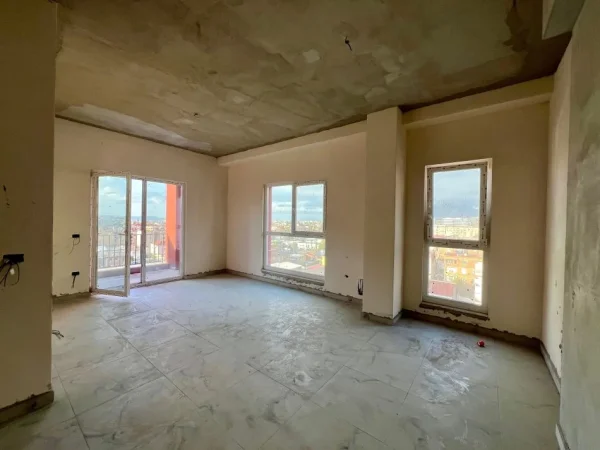 Tirane, shitet apartament 2+1+Ballkon Kati 5, 107 m² 171.500 € (Rruga Dritan Hoxha)