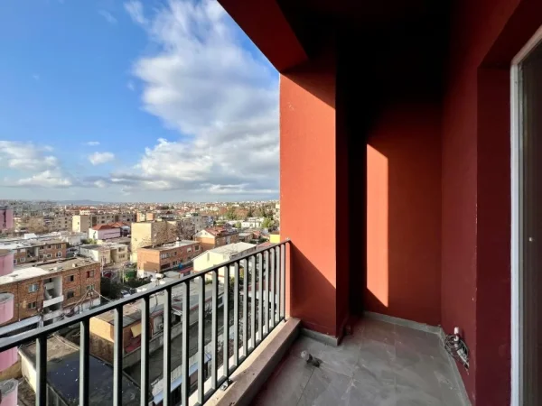 Tirane, shitet apartament 2+1+Ballkon Kati 5, 107 m² 171.500 € (Rruga Dritan Hoxha)