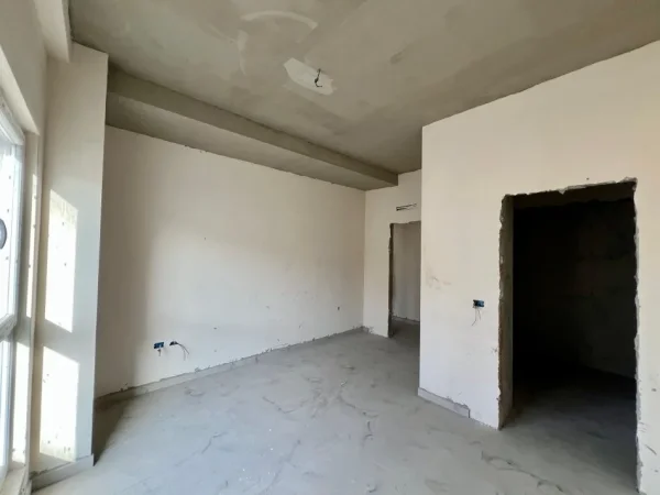 Tirane, shitet apartament 2+1+Ballkon Kati 5, 107 m² 171.500 € (Rruga Dritan Hoxha)