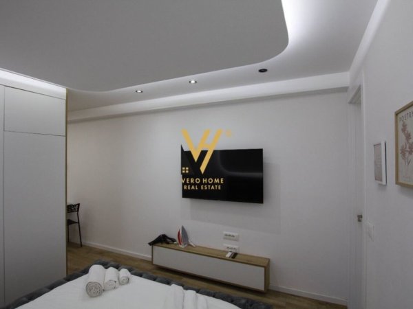 Tirane, jepet me qera garsonier 1+1 Kati 1, 50 m² 550 € (21 dhjetori)