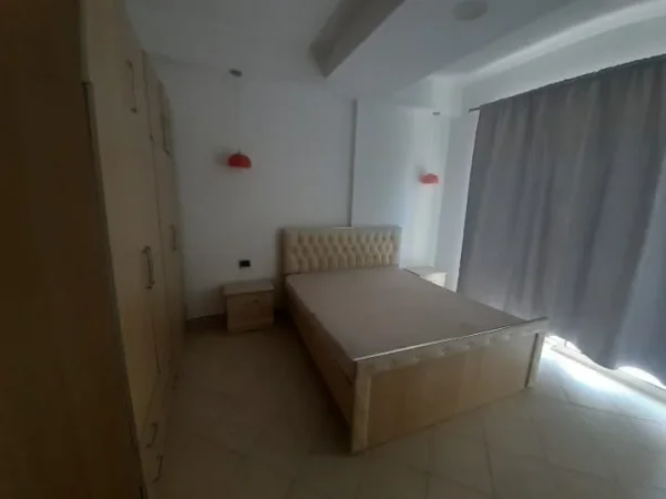 Tirane, jepet me qera apartament 2+1 Kati 7, 450 € 