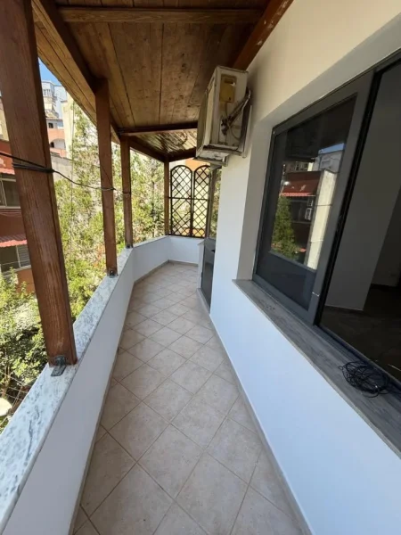 Tirane, shitet garsonier 1+1+Aneks+Ballkon Kati 3, 45 m² 110.000 € (Pazari i Ri)