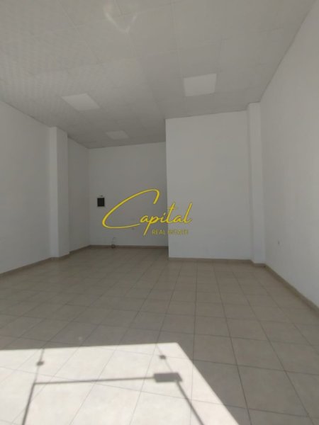 Tirane, shitet dyqan Kati 0, 53 m² 122.000 € (ISH STACIONI TRENIT)