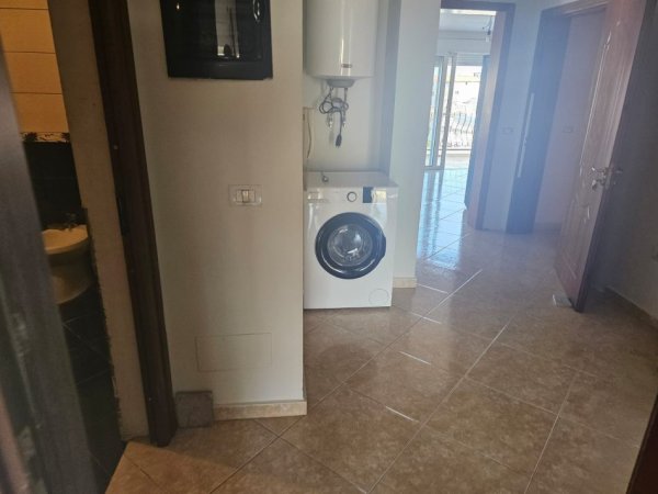 Tirane, jepet me qera apartament 2+1 Kati 4, 140 m² 500 € (Kodra e Priftit)