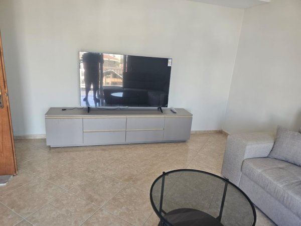 Tirane, jepet me qera apartament 2+1 Kati 4, 140 m² 500 € (Kodra e Priftit)