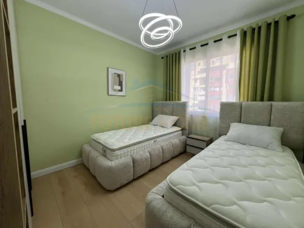 Tirane, shitet apartament 2+1+Aneks Kati 3, 88 m² 145.000 € (Unaza e Re)