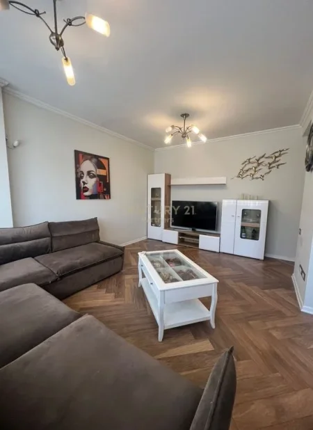 Tirane, shitet apartament 1+1+Aneks+Ballkon Kati 4, 59 m² 110.000 € 