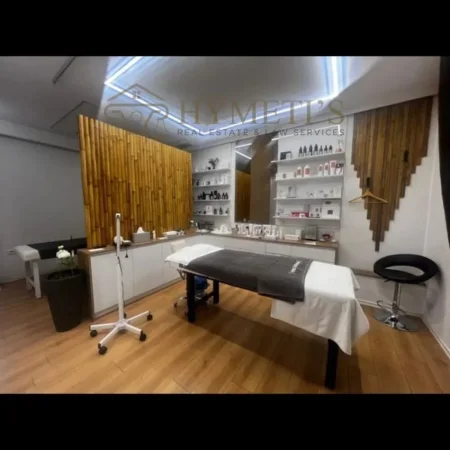 Tirane, jepet me qera ambjent biznesi , 110 m² 1.200 € (Ish-Parku Autobusave)