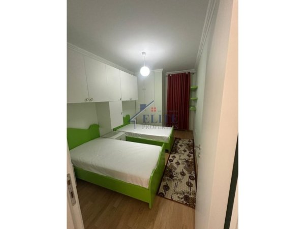 Tirane, jepet me qera apartament 2+1+Ballkon Kati 4, 96 m² 700 € (Don Bosko)
