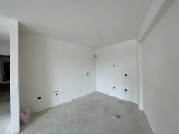 Tirane, shitet apartament 1+1 Kati 6, 83 m² 129.000 € (FUSHA AVIACIONIT)