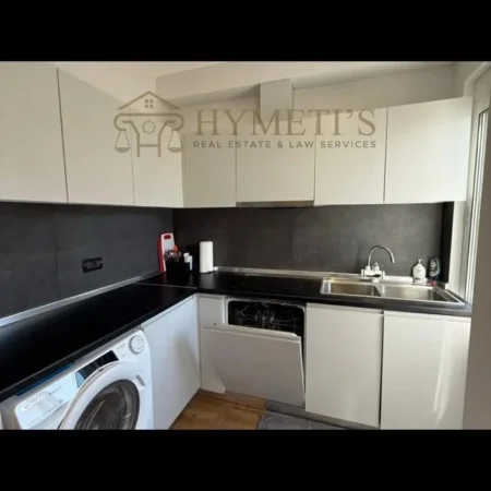 Tirane, jepet me qera apartament 1+1 Kati 11, 70 m² (Komuna Parisit)