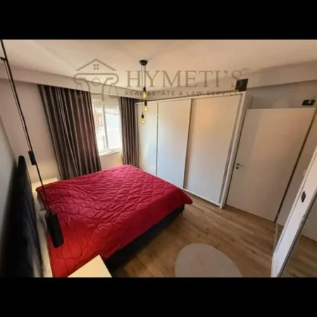 Tirane, jepet me qera apartament 1+1 Kati 11, 70 m² (Komuna Parisit)