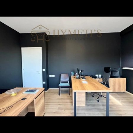 Tirane, jepet me qera ambjent biznesi Kati 7, 160 m² 1.800 € (Rruga e Durrësit)