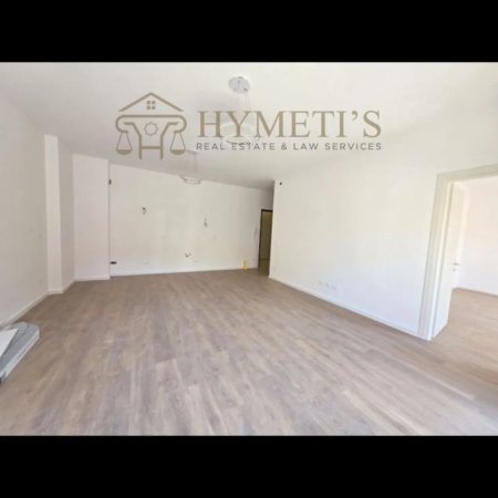 Tirane, jepet me qera ambjent biznesi , 66 m² (Ish Ekspozita)