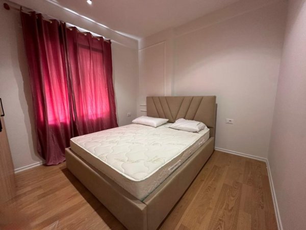 jepet me qera 1+1 , 550 €