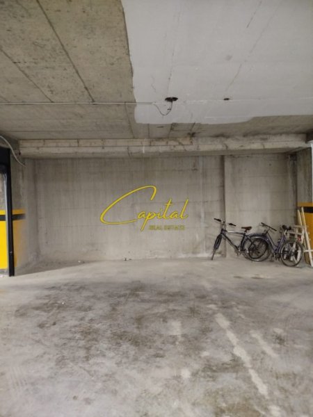 Tirane, jepet me qera ambjent biznesi Kati 0, 80 m² 400 € (RRUGA 5 MAJI)