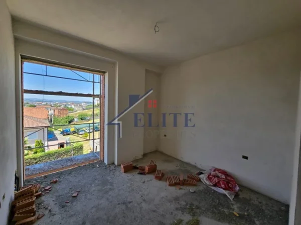 Tirane, shitet apartament 2+1+Ballkon Kati 3, 114 m² 136.884 € (Paskuqan)