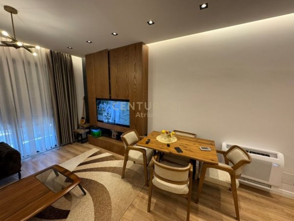 Tirane, shes apartament 2+1 Kati 5, 102 m² 205.000 € (Kinostudio)