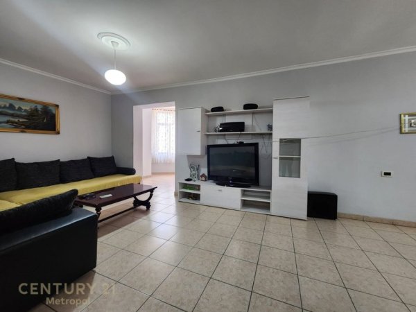 Tirane, shes apartament 2+1 Kati 5, 135 m² 197.000 € (Materniteti Ri)