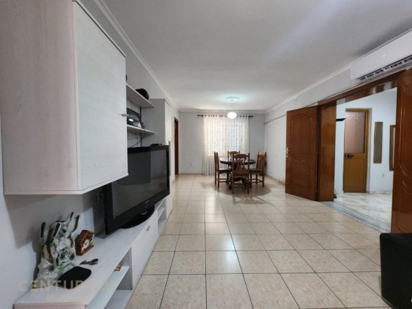 Tirane, shes apartament 2+1 Kati 5, 135 m² 197.000 € (Materniteti Ri)