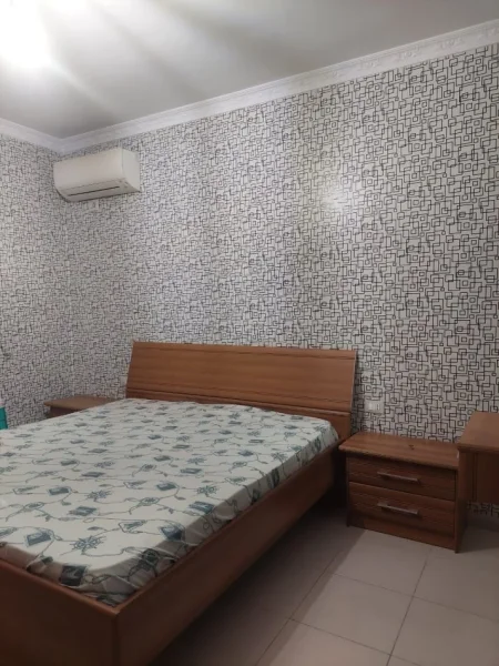 Tirane, jepet me qera apartament 2+1 Kati 5, 130 m² 500 € 