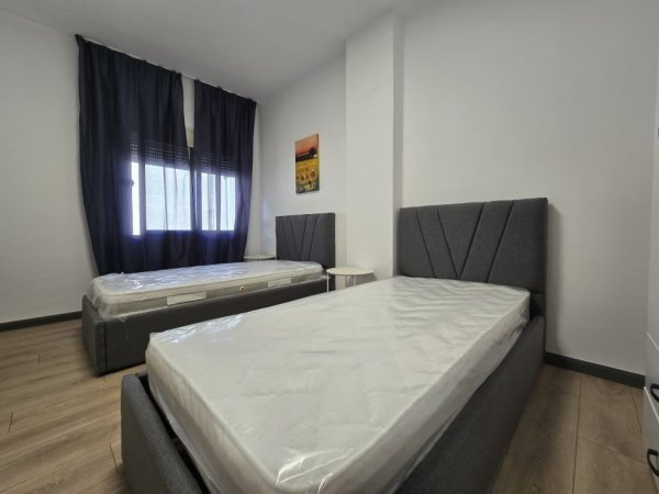 Tirane, shes apartament 2+1 Kati 5, 82 m² 185.000 € (KOMUNA E PARISIT)