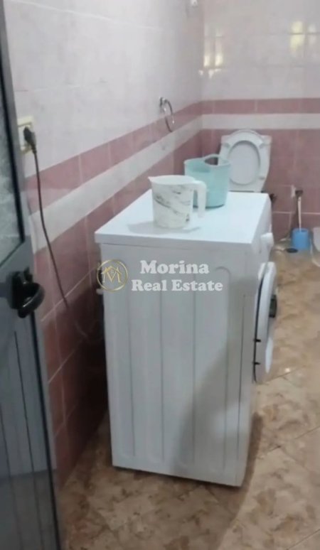 Tirane, jepet me qera shtepi 1+1 Kati 1, 65 m² 400 € (Pallati Grand)