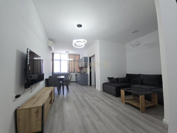 Tirane, jepet me qera apartament 1+1 Kati 1, 60 m² 700 € (Bulevardi Zogu i Pare)