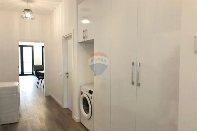 Tirane, jepet me qera apartament 2+1+Aneks+Ballkon Kati 4, 128 m² 1.000 € (Square 21)