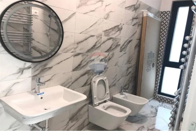 Tirane, jepet me qera apartament 2+1+Aneks+Ballkon Kati 4, 128 m² 1.000 € (Square 21)
