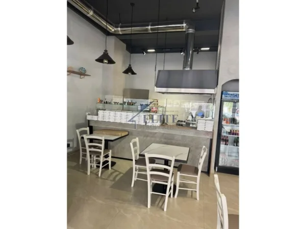 Tirane, shitet bar-resorant Kati 0, 56 m² 30.000 € (Yzberisht)
