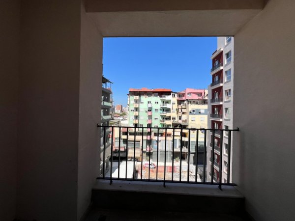Tirane, shitet apartament 1+1+Ballkon Kati 5, 69 m² 110.240 € (Rruga Dritan Hoxha)