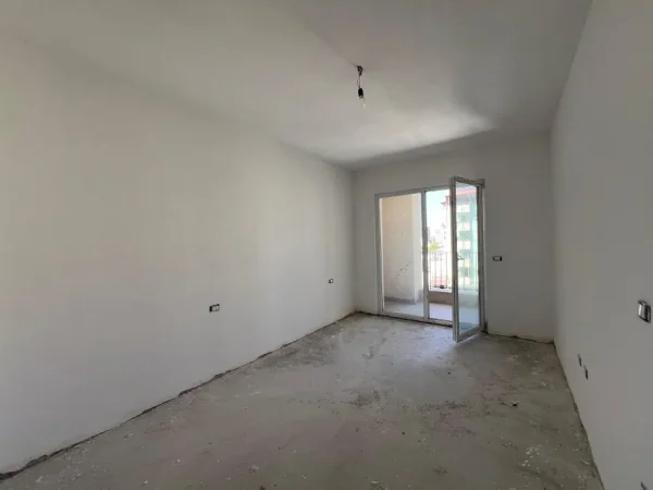 Tirane, shitet apartament 1+1+Ballkon Kati 5, 69 m² 110.240 € (Rruga Dritan Hoxha)