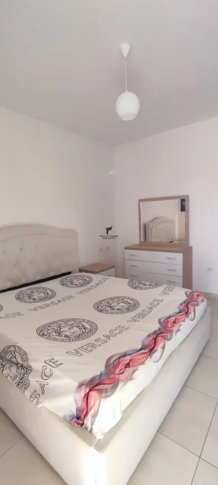 Tirane, jepet me qera apartament 1+1 Kati 4, 70 m² 500 € (21 DHJETORI)