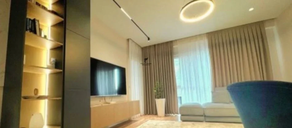 Tirane, jepet me qera apartament 1+1 Kati 3, 70 m² 700 € (BLLOKU)