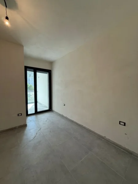 Tirane, shitet apartament 2+1 Kati 2, 95 m² 220.000 € (Rruga liqeni i thate)
