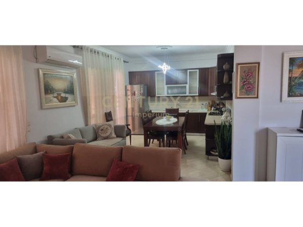 Tirane, jepet me qera apartament 2+1 Kati 4, 103 m² 550 € (Afer Rr. Dritan Hoxha)