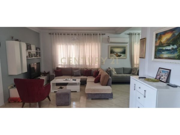 Tirane, jepet me qera apartament 2+1 Kati 4, 103 m² 550 € (Afer Rr. Dritan Hoxha)