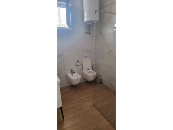 Tirane, jepet me qera apartament 2+1 Kati 4, 103 m² 550 € (Afer Rr. Dritan Hoxha)