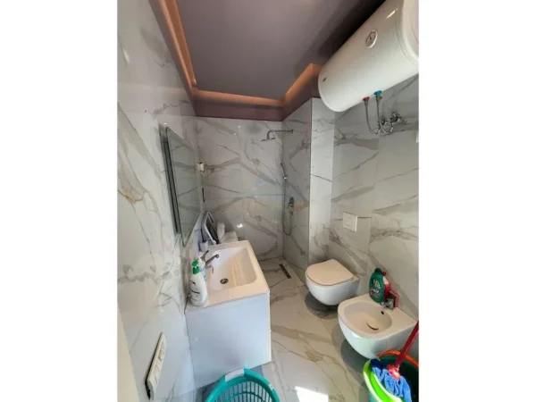 Tirane, shitet apartament 1+1 Kati 7, 77 m² 140.000 € (GREEN CITY)   DB54990